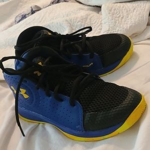 Boys Basketball Shoes